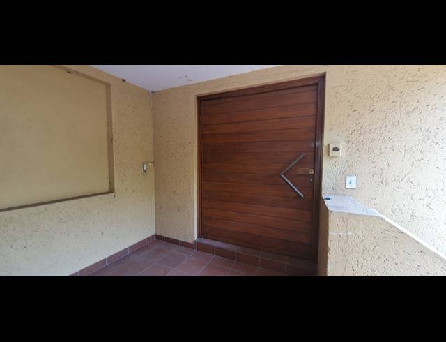986M² BUILDING FOR SALE IN PAULSHOF
